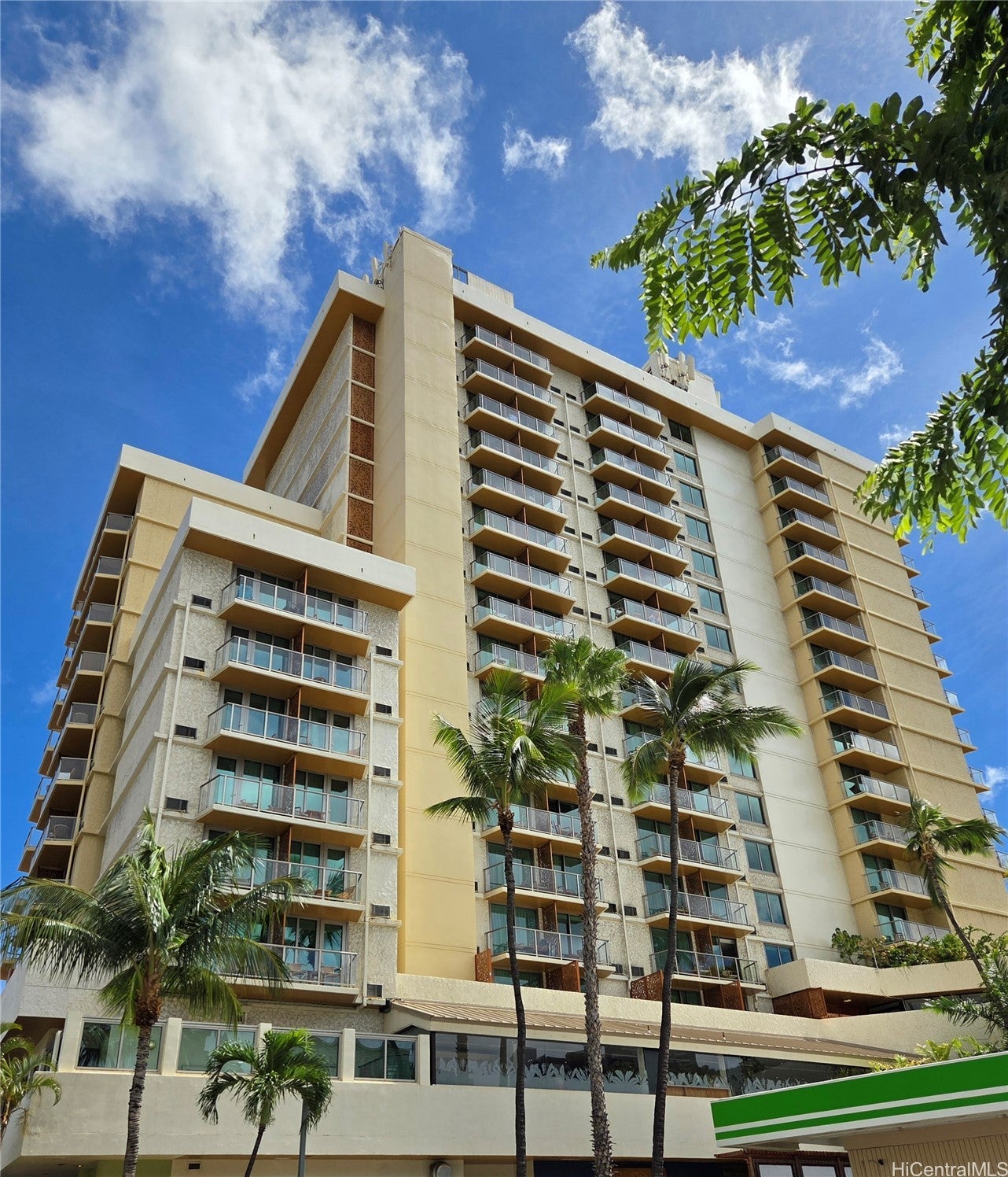 2045 Kalakaua Avenue 304