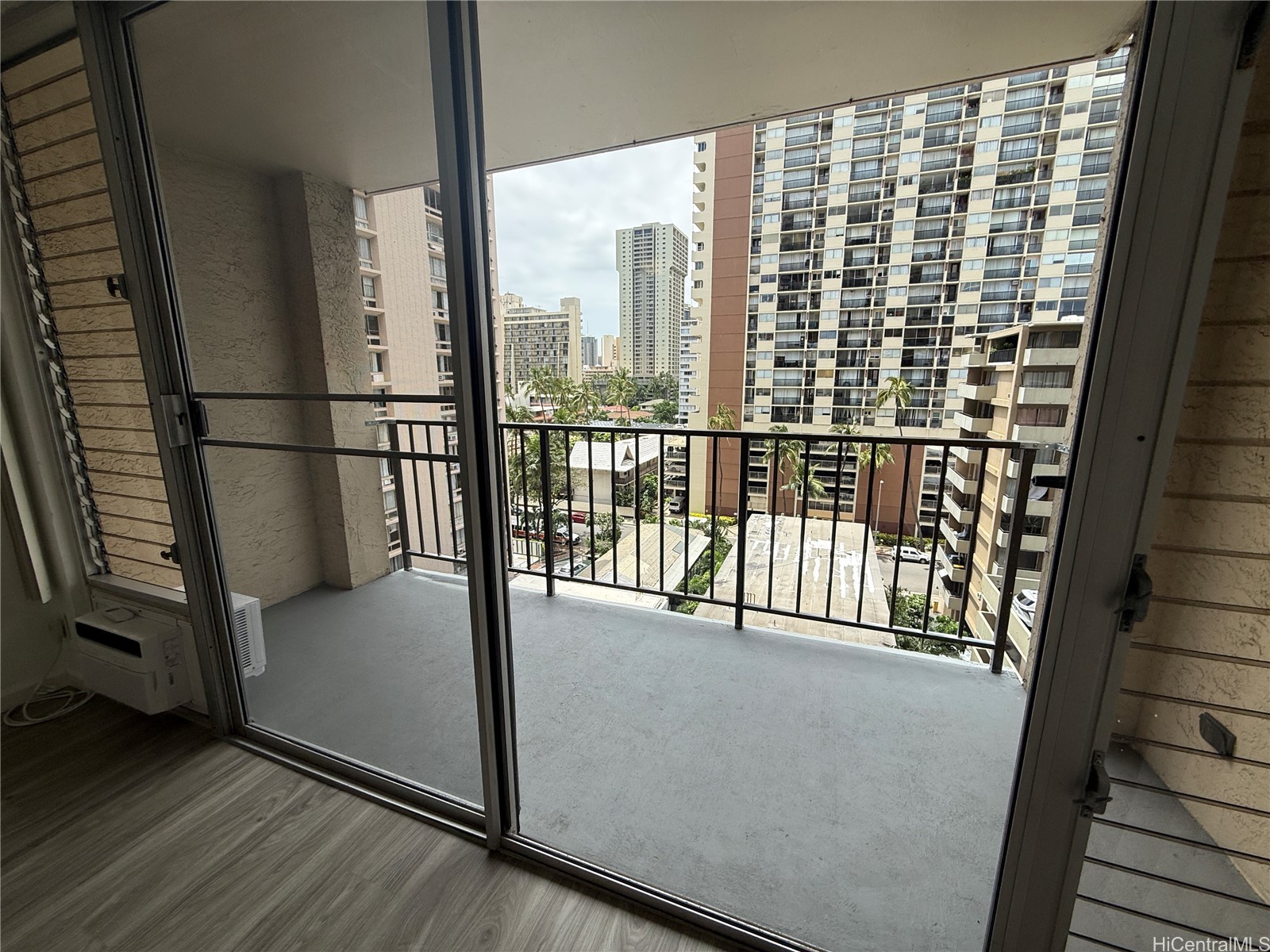 2345 Ala Wai Boulevard 1006