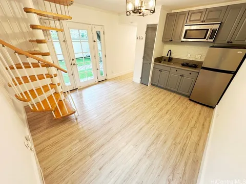 MLS: 202509799