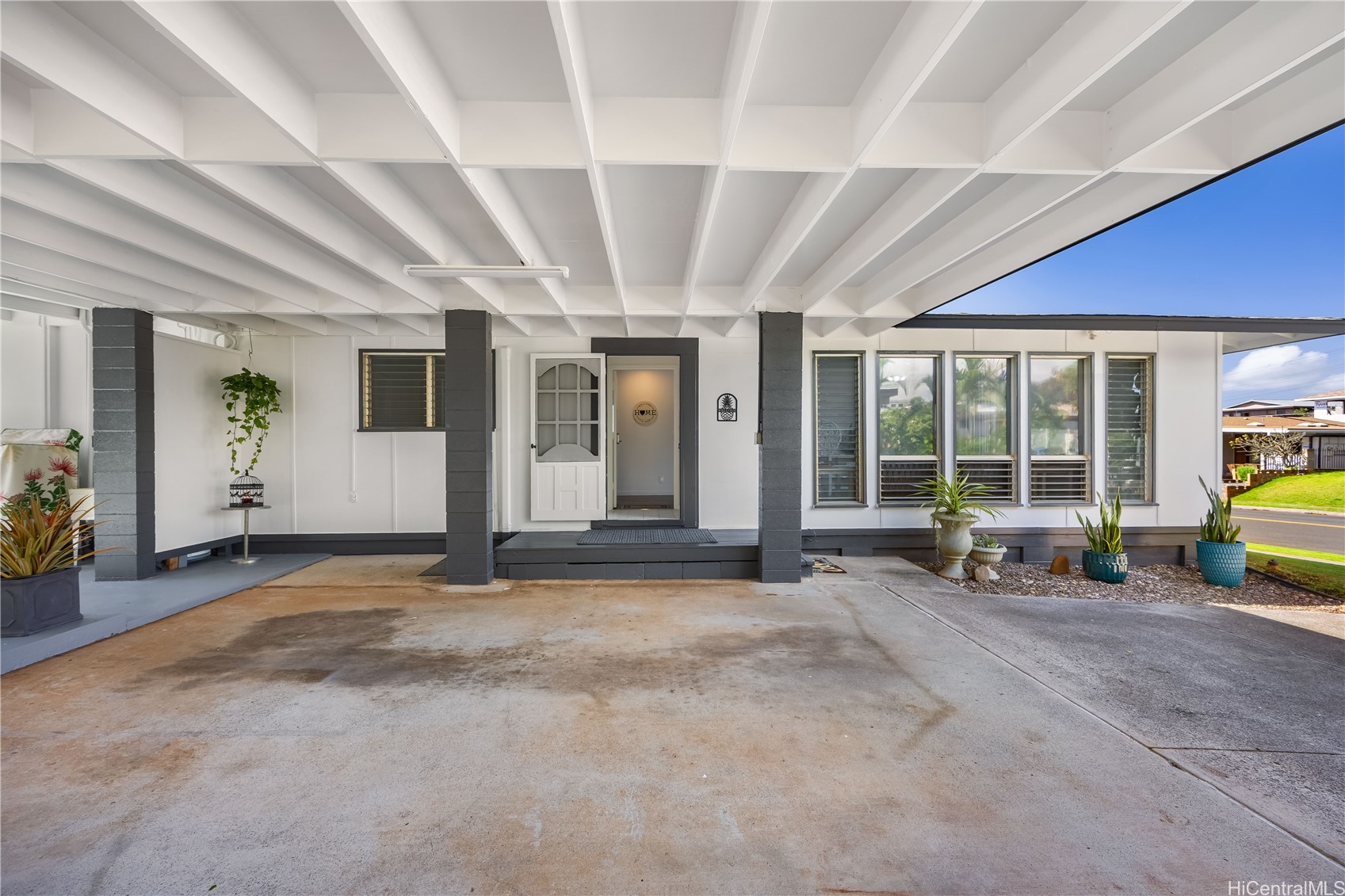 98-1327 Hoohiki Street