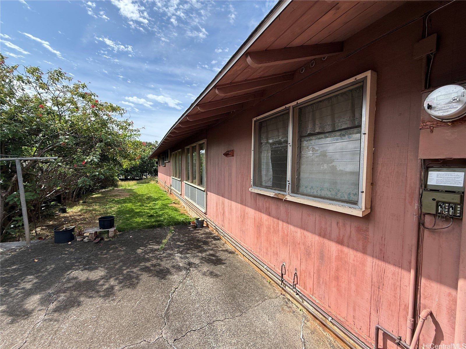 4935 Poola Street