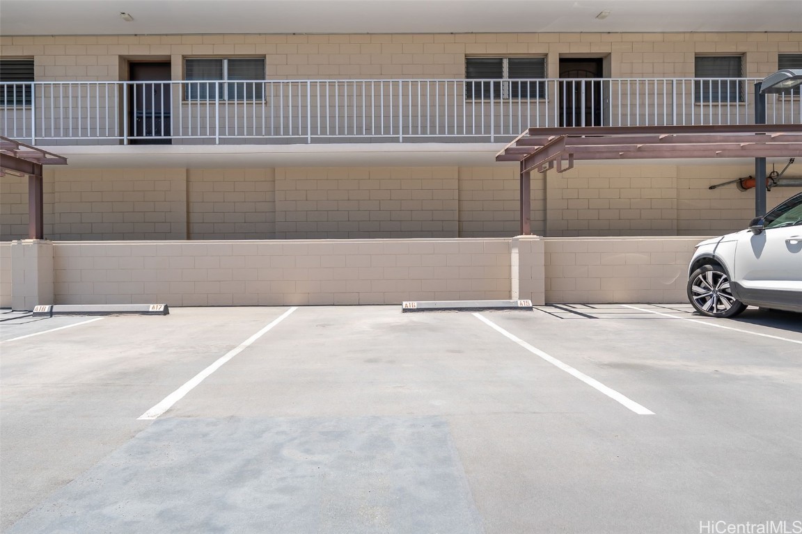 Colonnade On The Greens Condominium