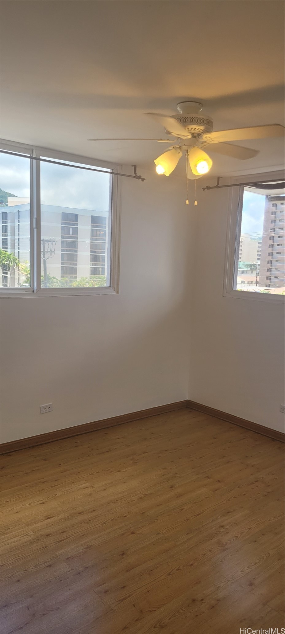 1402 Piikoi Street 502