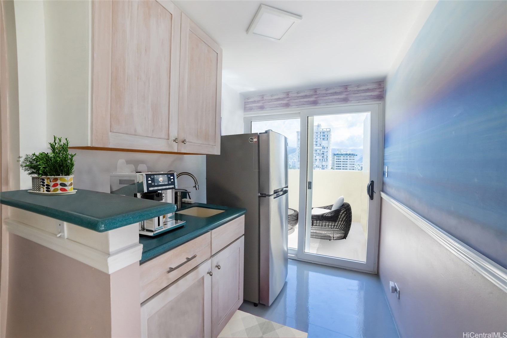 2463 Kuhio Avenue 1102