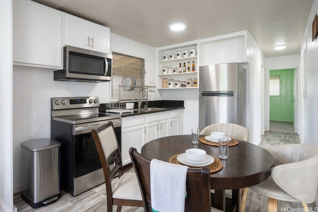 86-401 Kuwale Road