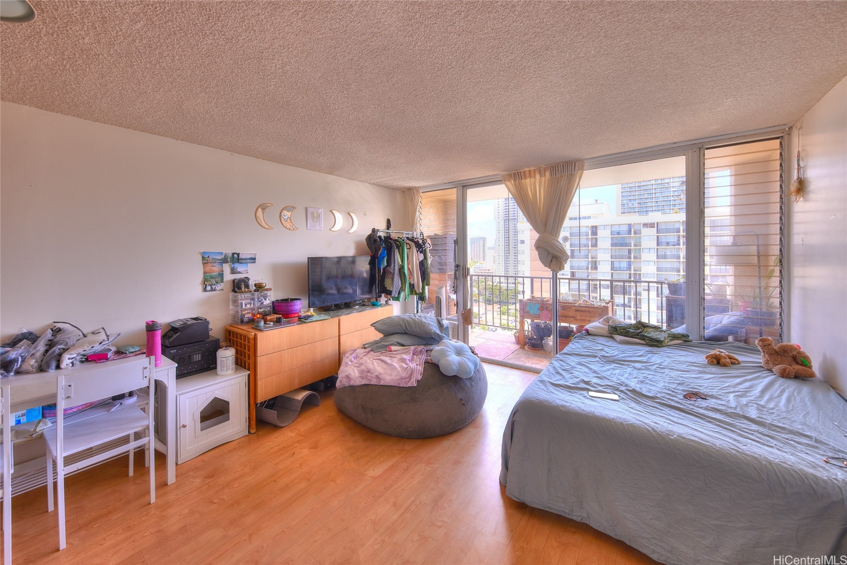 2345 Ala Wai Boulevard 2210
