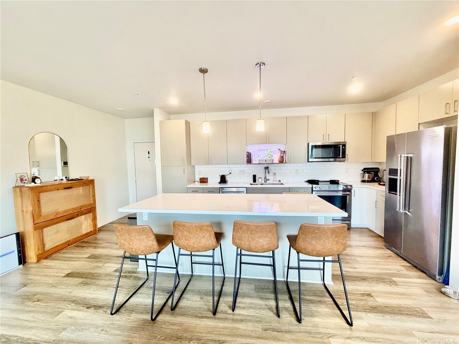 91-3575 Iwikuamoo Street 611