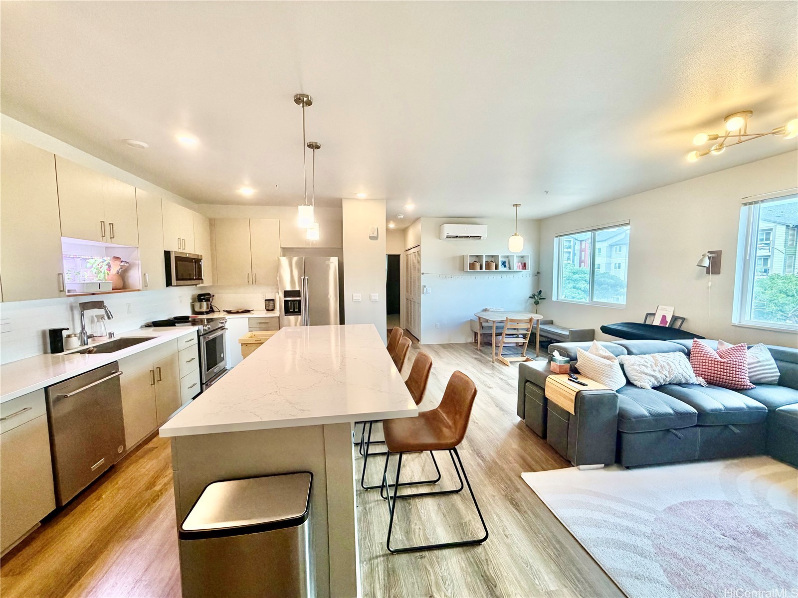 91-3575 Iwikuamoo Street 611