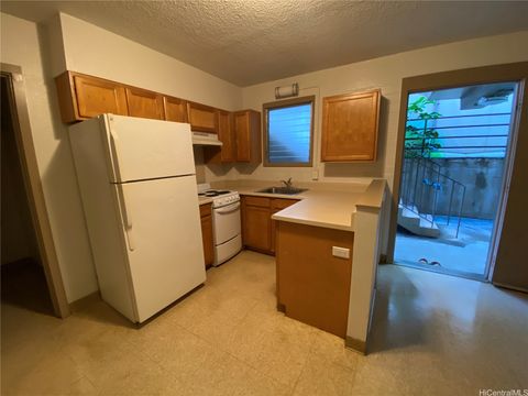 Photo of 2428 Koa Avenue #102, Honolulu, HI 96815 (MLS # 202604849)