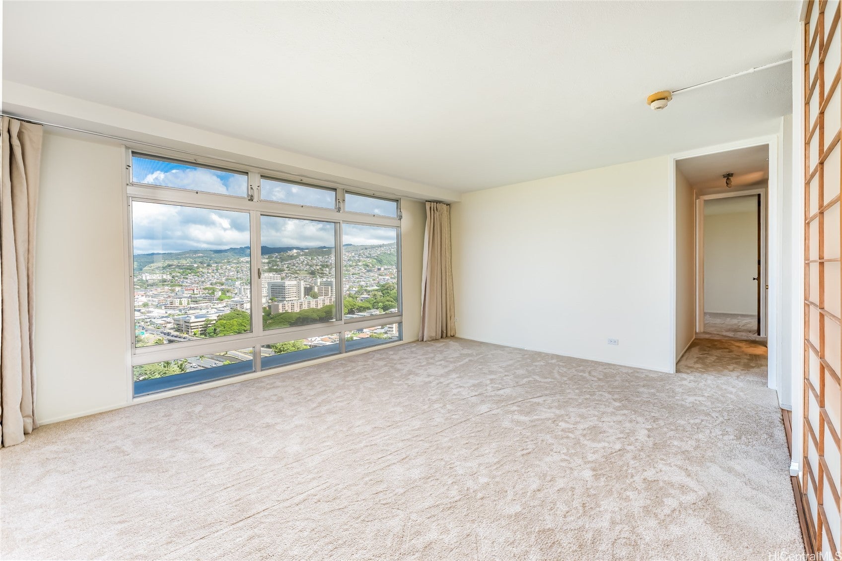 1515 Nuuanu Avenue 2350
