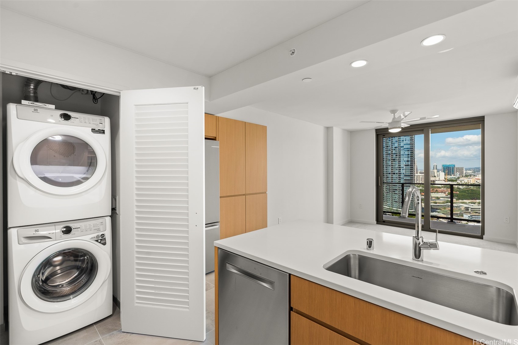 1388 Kapiolani Boulevard 2204