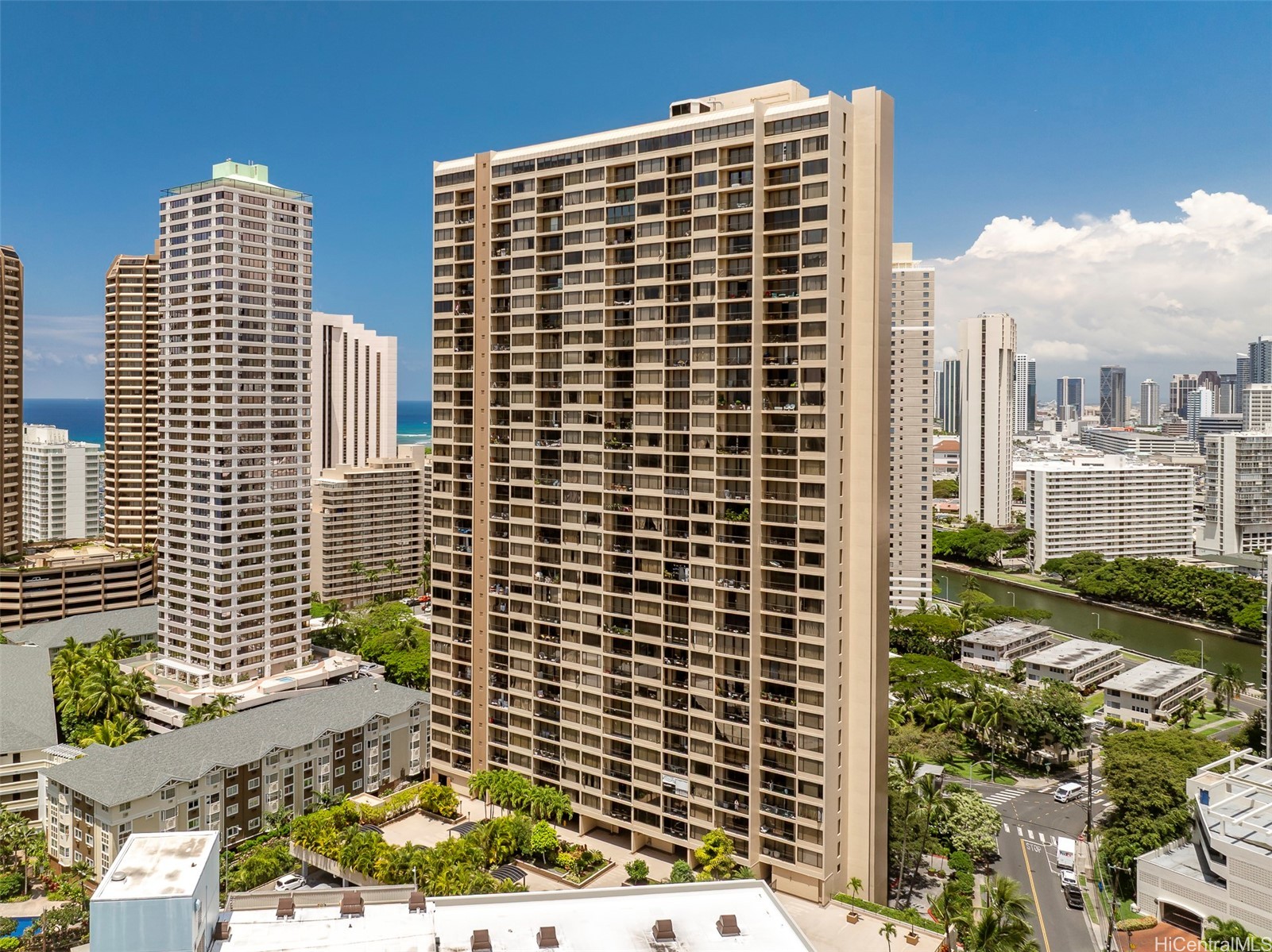 Chateau Waikiki Condominium