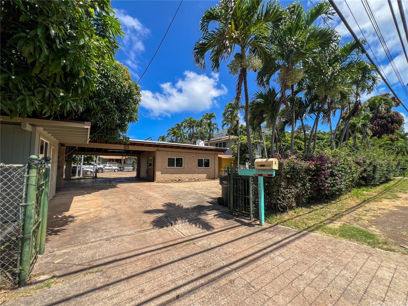 84-290 Makaha Valley Road
