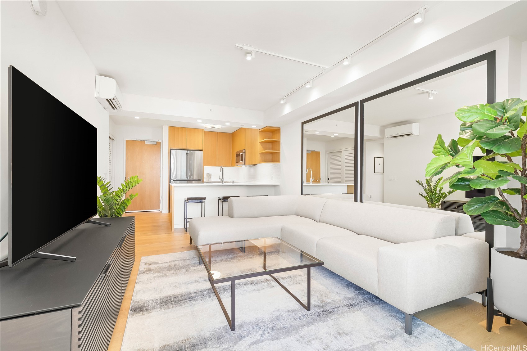 1388 Kapiolani Boulevard 1807