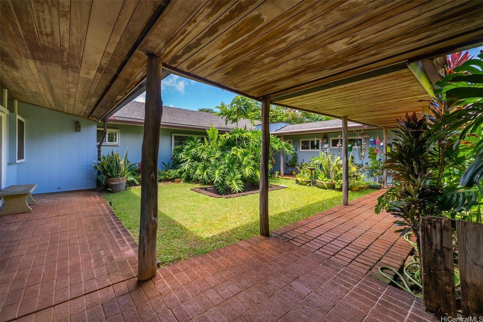NEW LISTING!! This truly exceptional waterfront estate on Kaneohe Bay – image 14