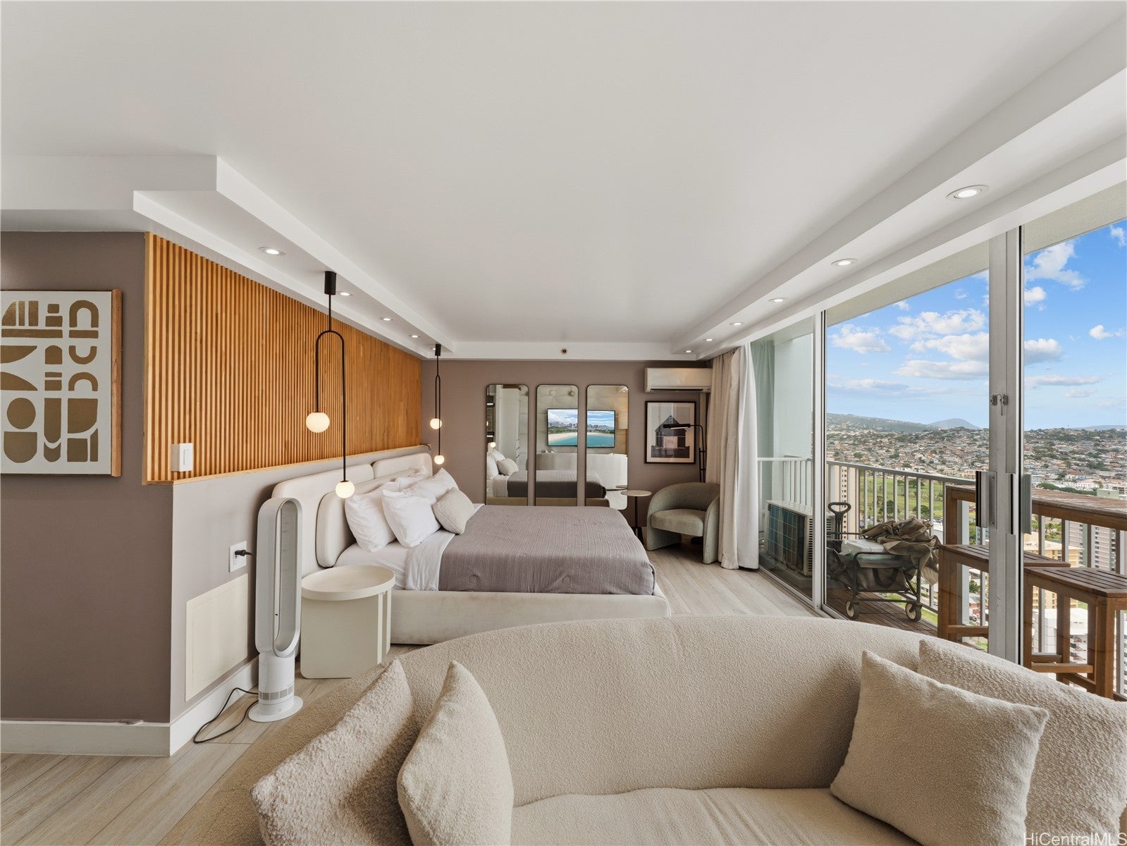 2427 Kuhio Avenue 3201