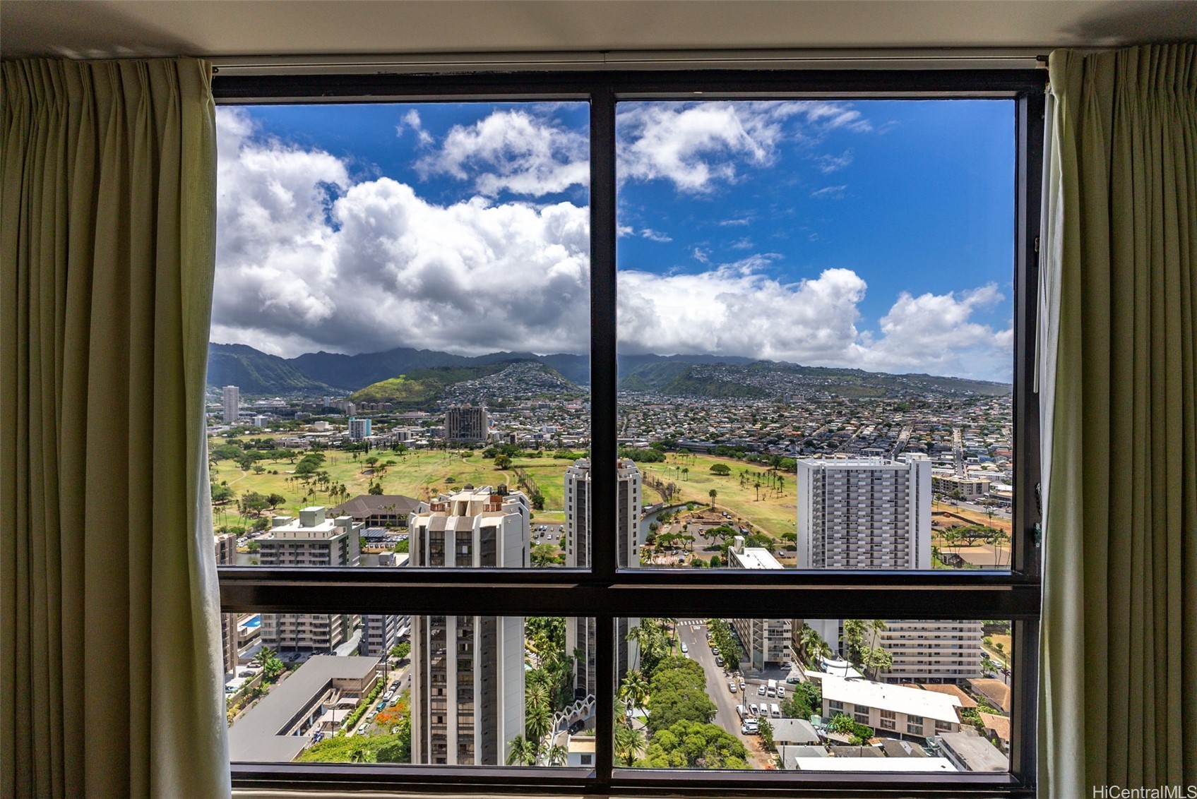 229 Paoakalani Avenue 3511