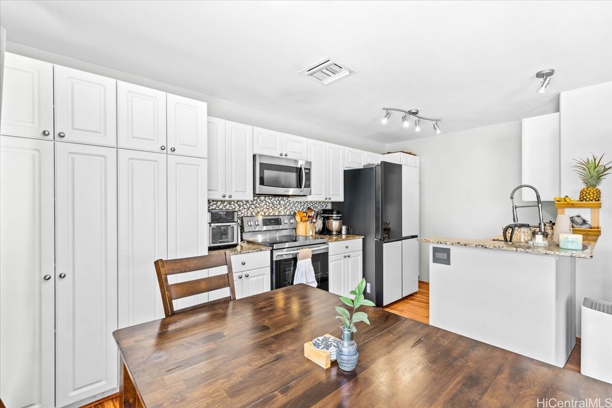 91-1040 Komoaina Street 73