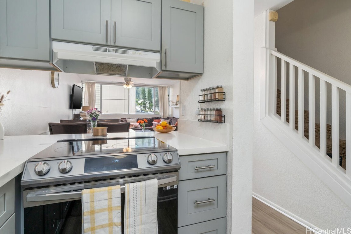 46-232 Kahuhipa Street D202