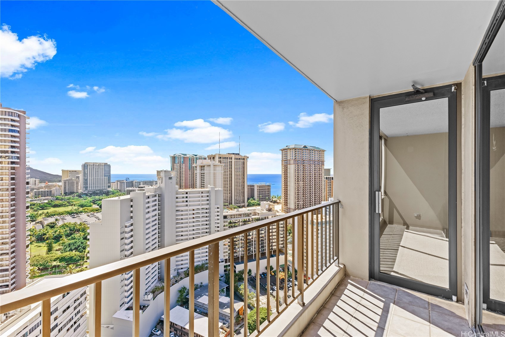 411 Hobron Lane 3005