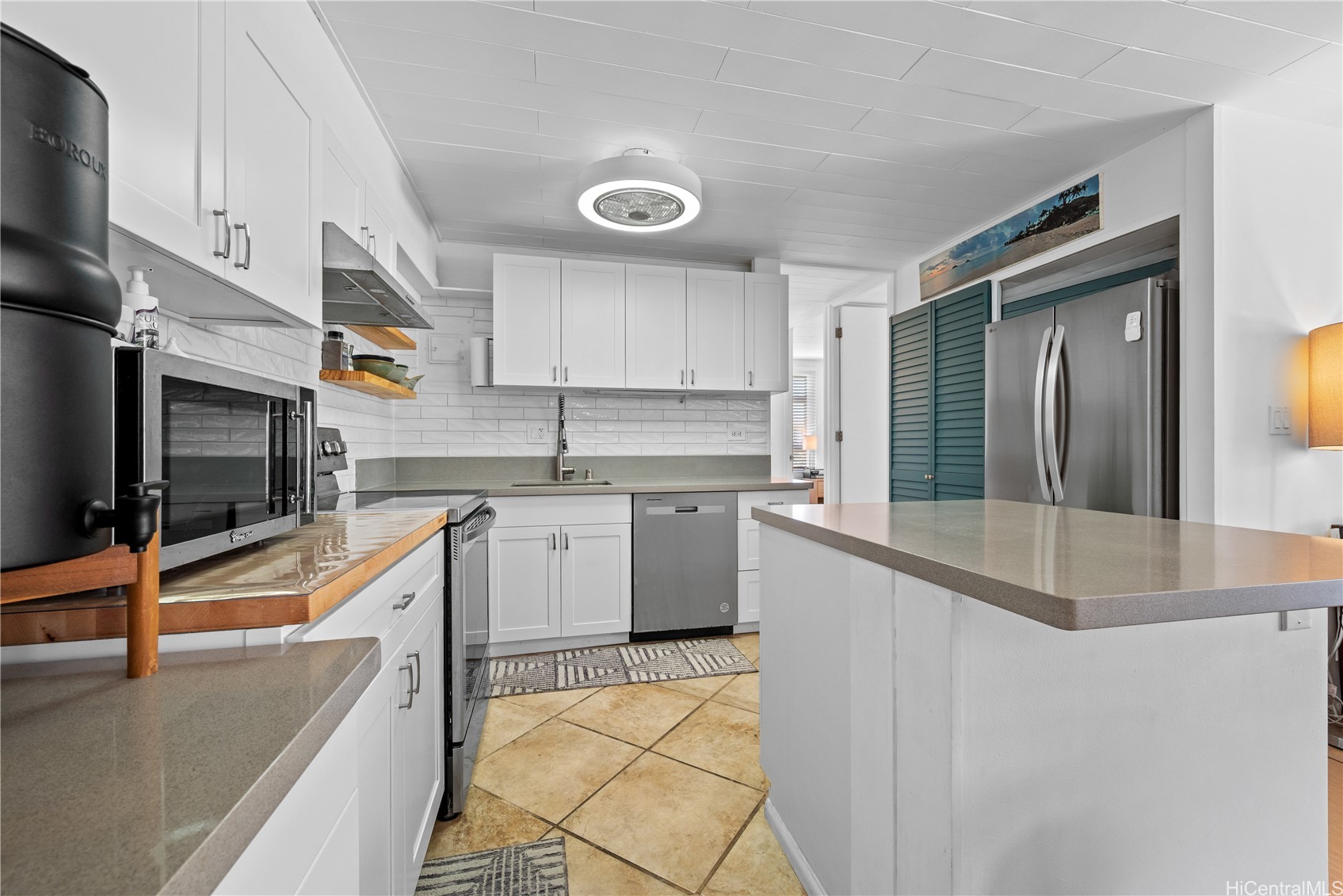 225 Kaiulani Avenue 804