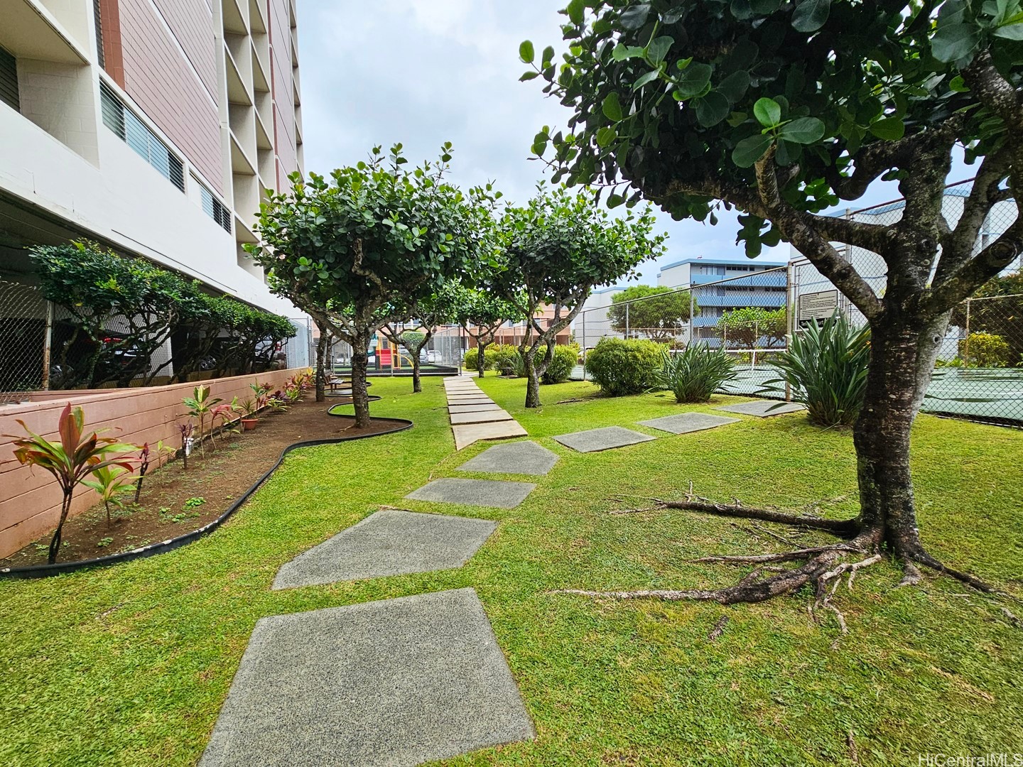 Hale Anaole Apts Condominium