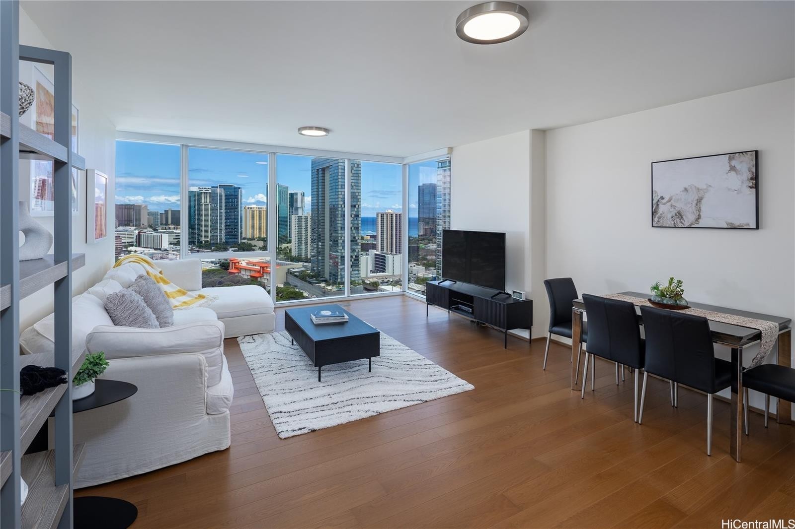 888 Kapiolani Boulevard 2703