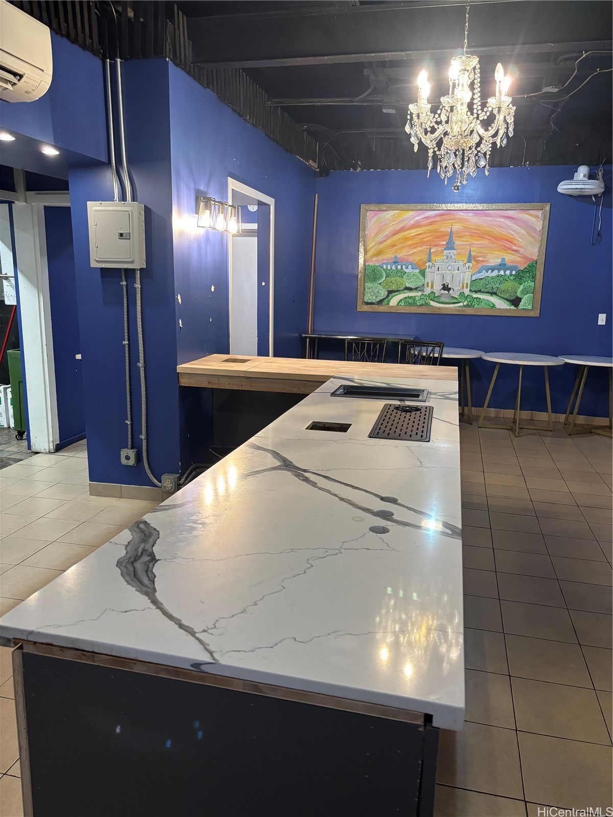 3040 Waialae Avenue A1