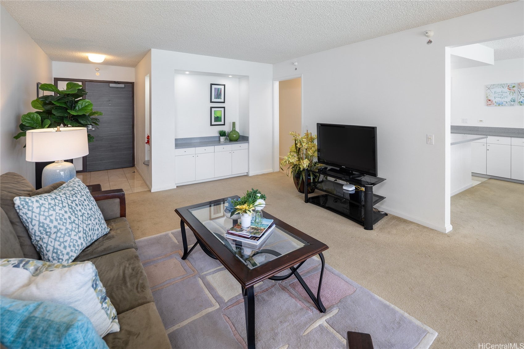 2470 Kalakaua Avenue 2201