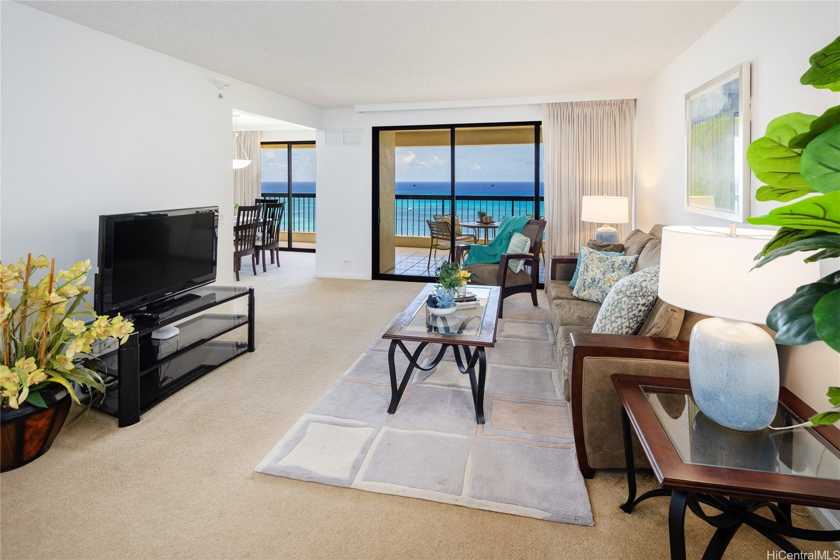 2470 Kalakaua Avenue 2201