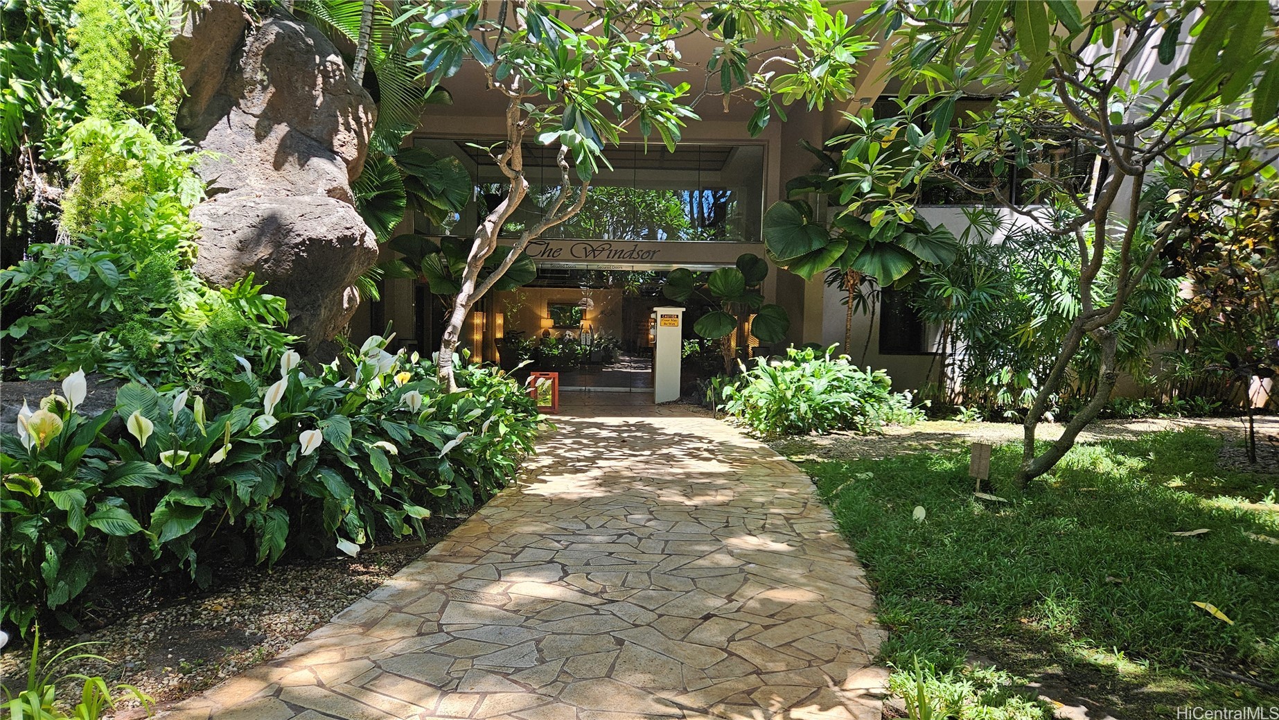 343 Hobron Lane 3401