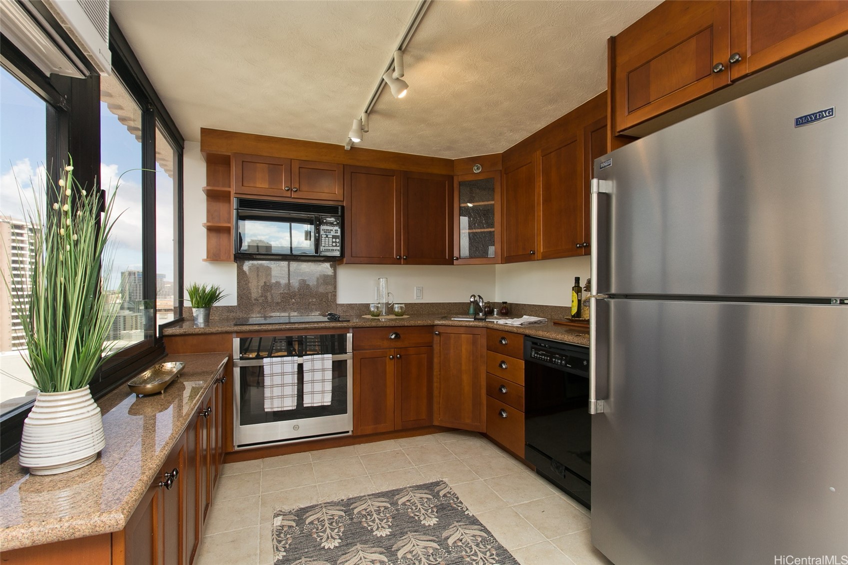 343 Hobron Lane 3401