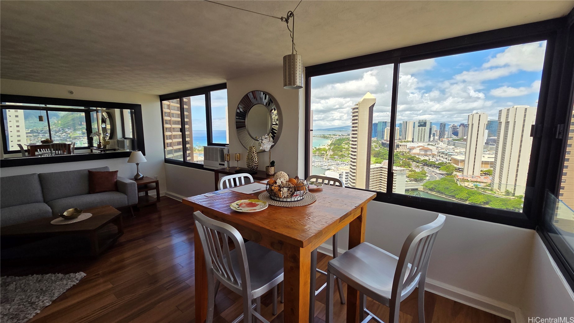 343 Hobron Lane 3401