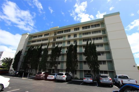 Photo of 1722 Makiki Street #302, Honolulu, HI 96822 (MLS # 202605670)