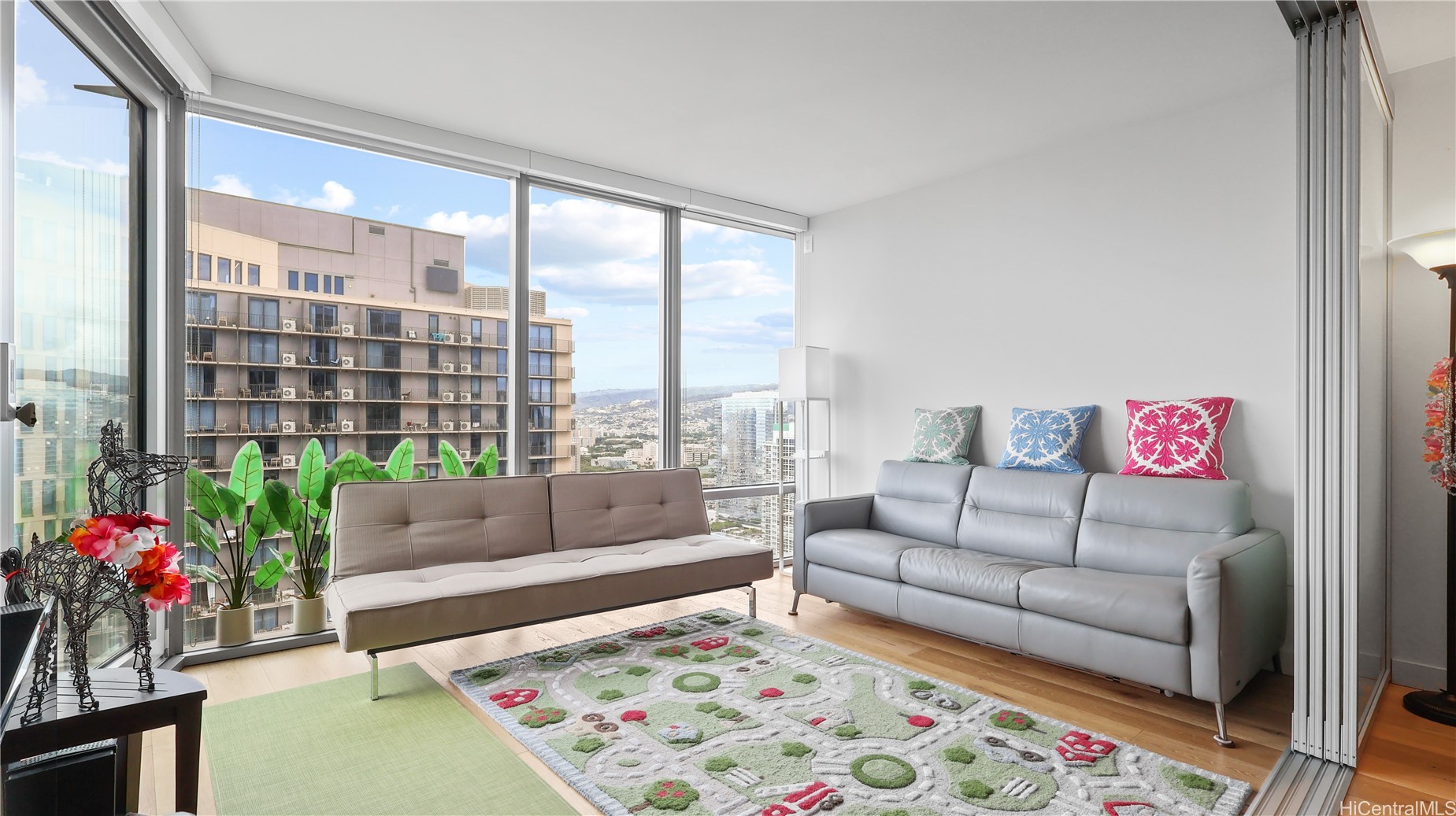 1001 Queen Street 3603