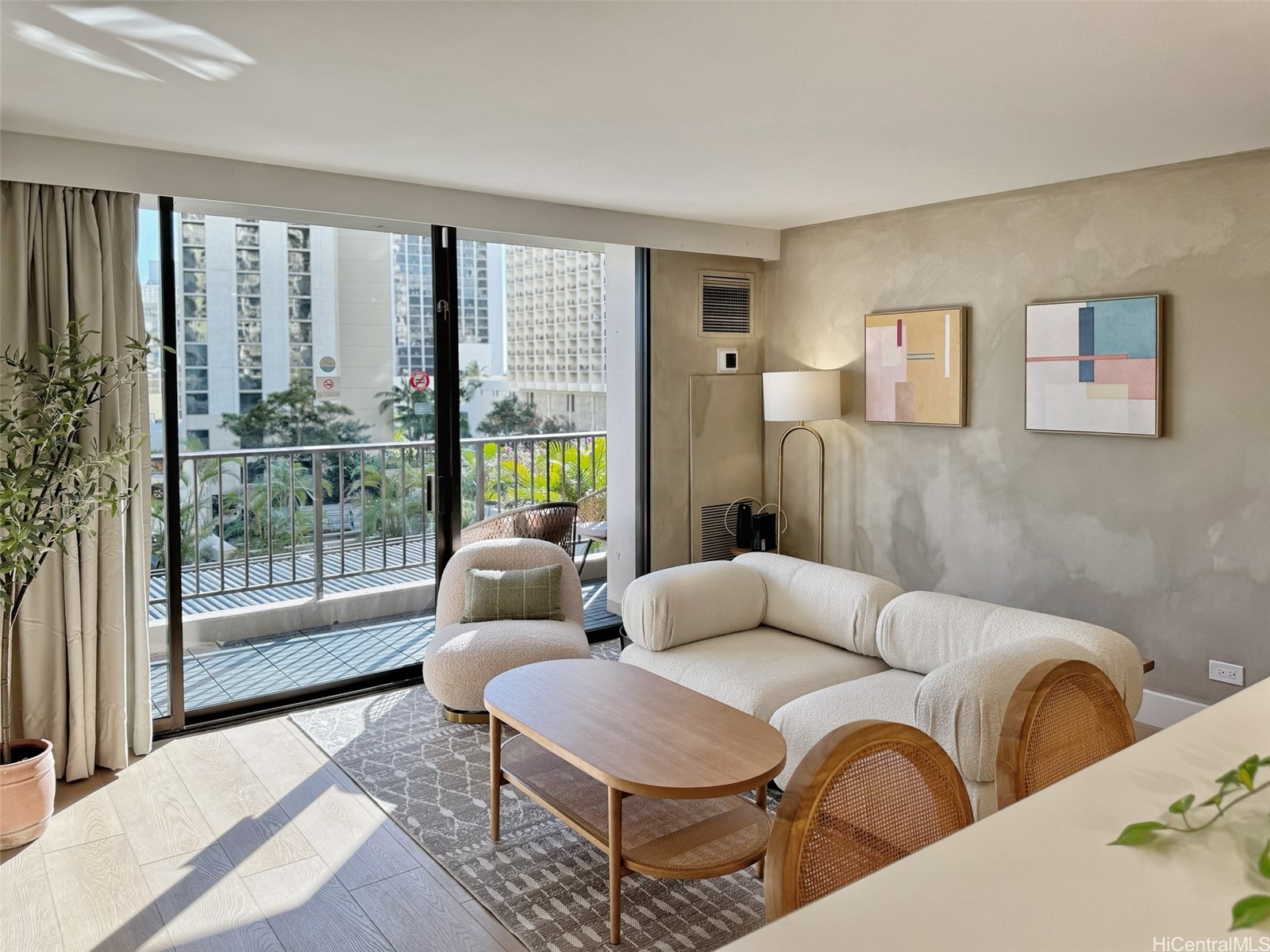 229 Paoakalani Avenue 710 (NUC)