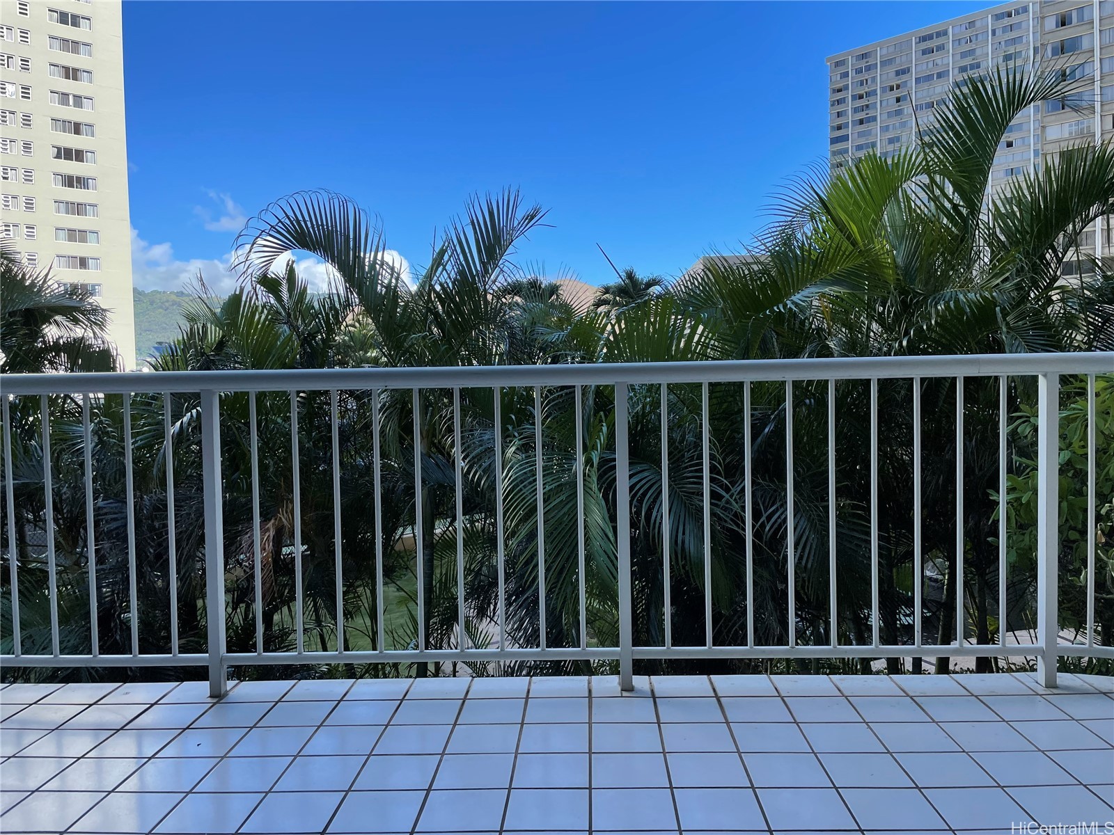 Honolulu Park Place Residential Lease