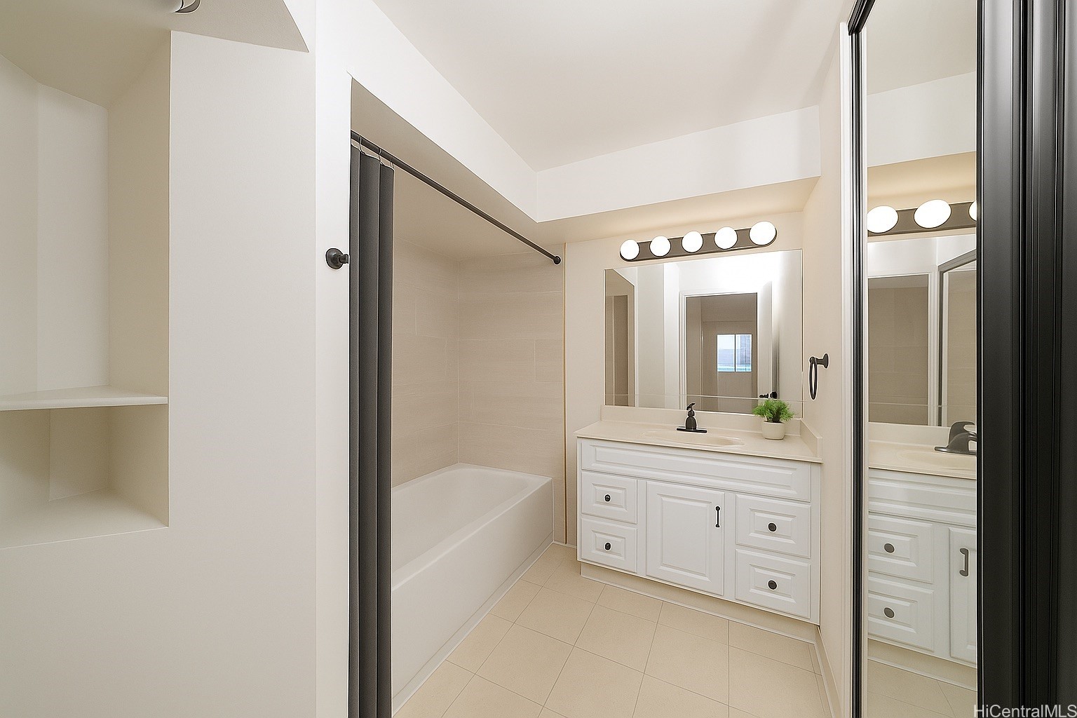 2232 Kapiolani Boulevard 404