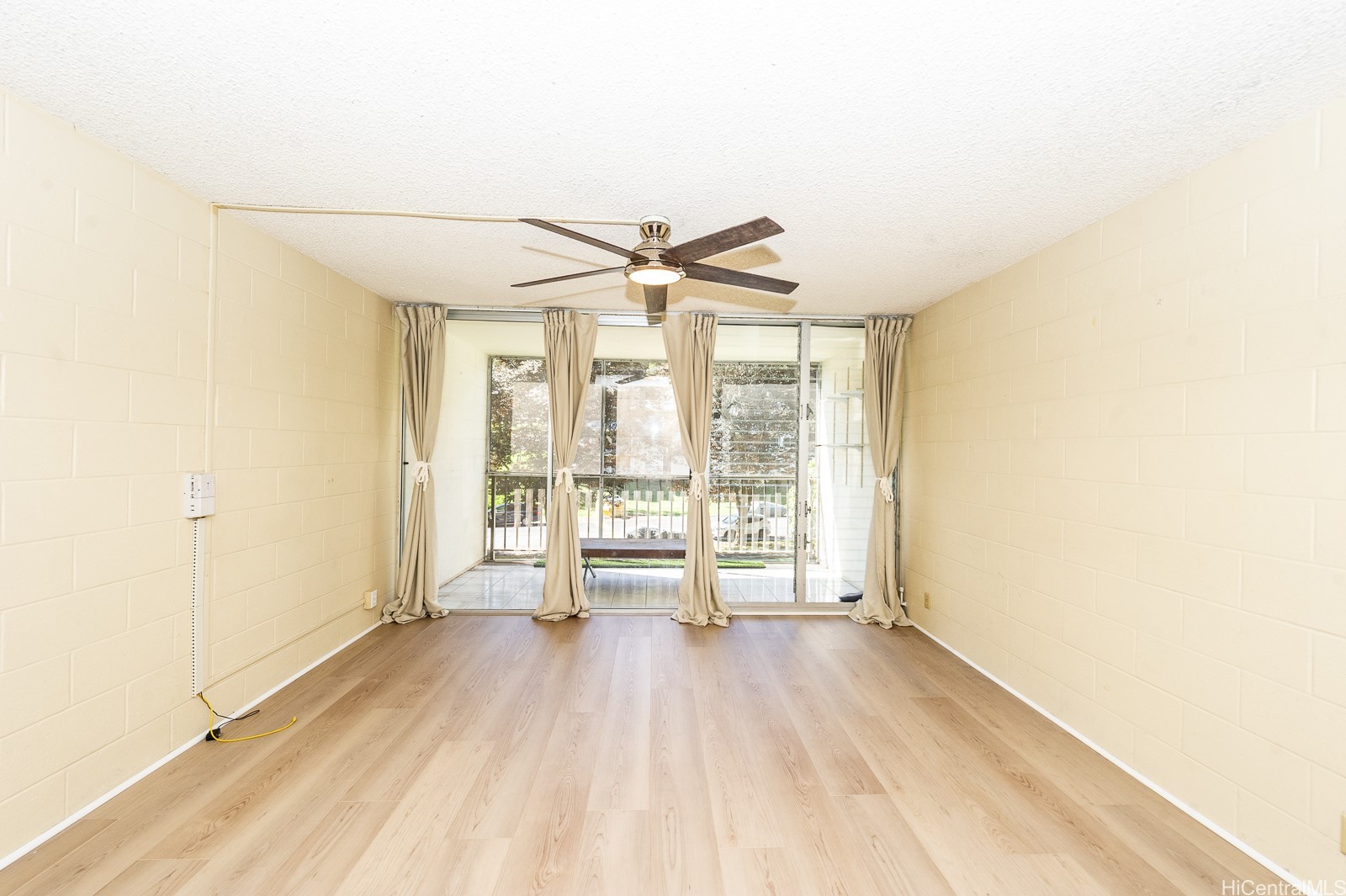 95-273 Waikalani Drive D402