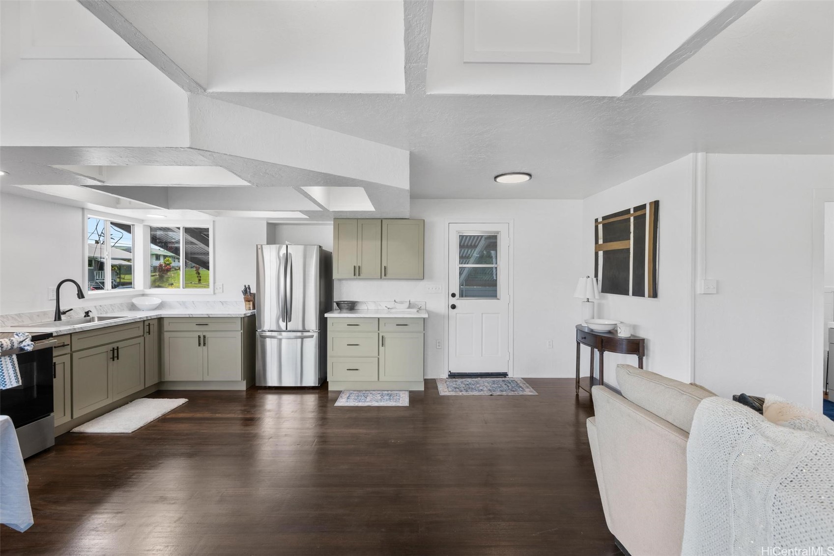 446 Ainaola Drive