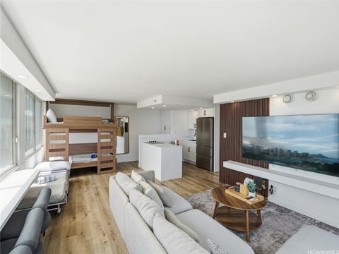 Photo of 2427 Kuhio Avenue #3102, Honolulu, HI 96815 (MLS # 202607254)