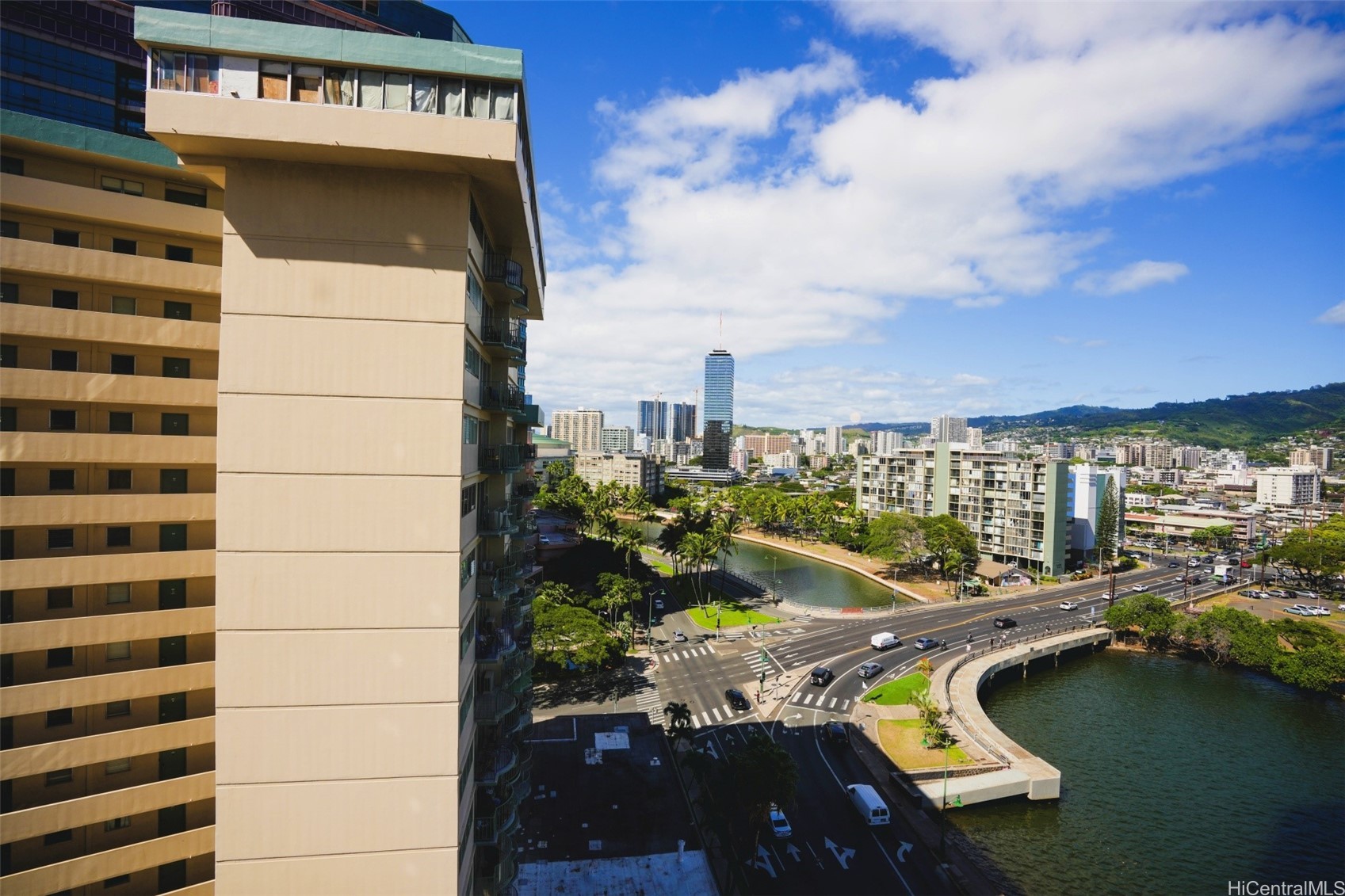 Hawaiian Monarch Condominium