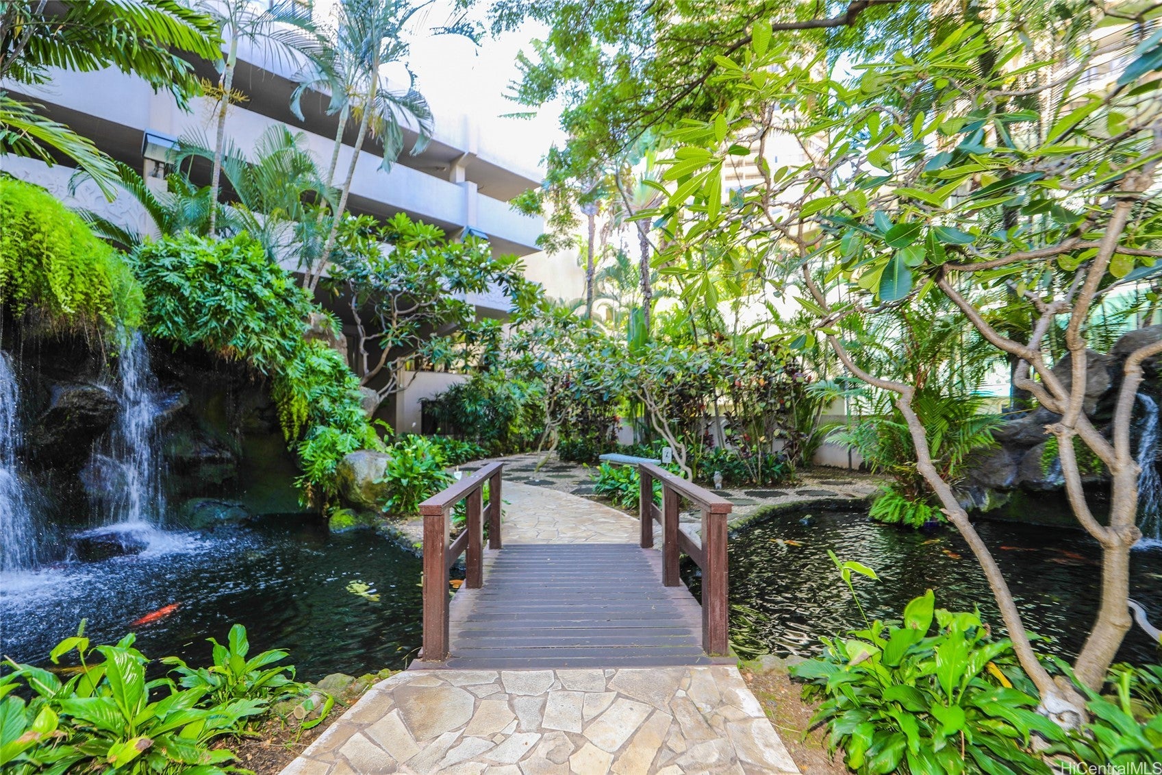 343 Hobron Lane 3802