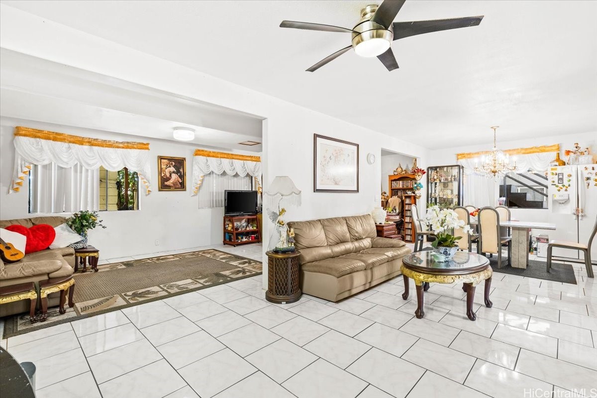 98-1285 Hoohuali Place