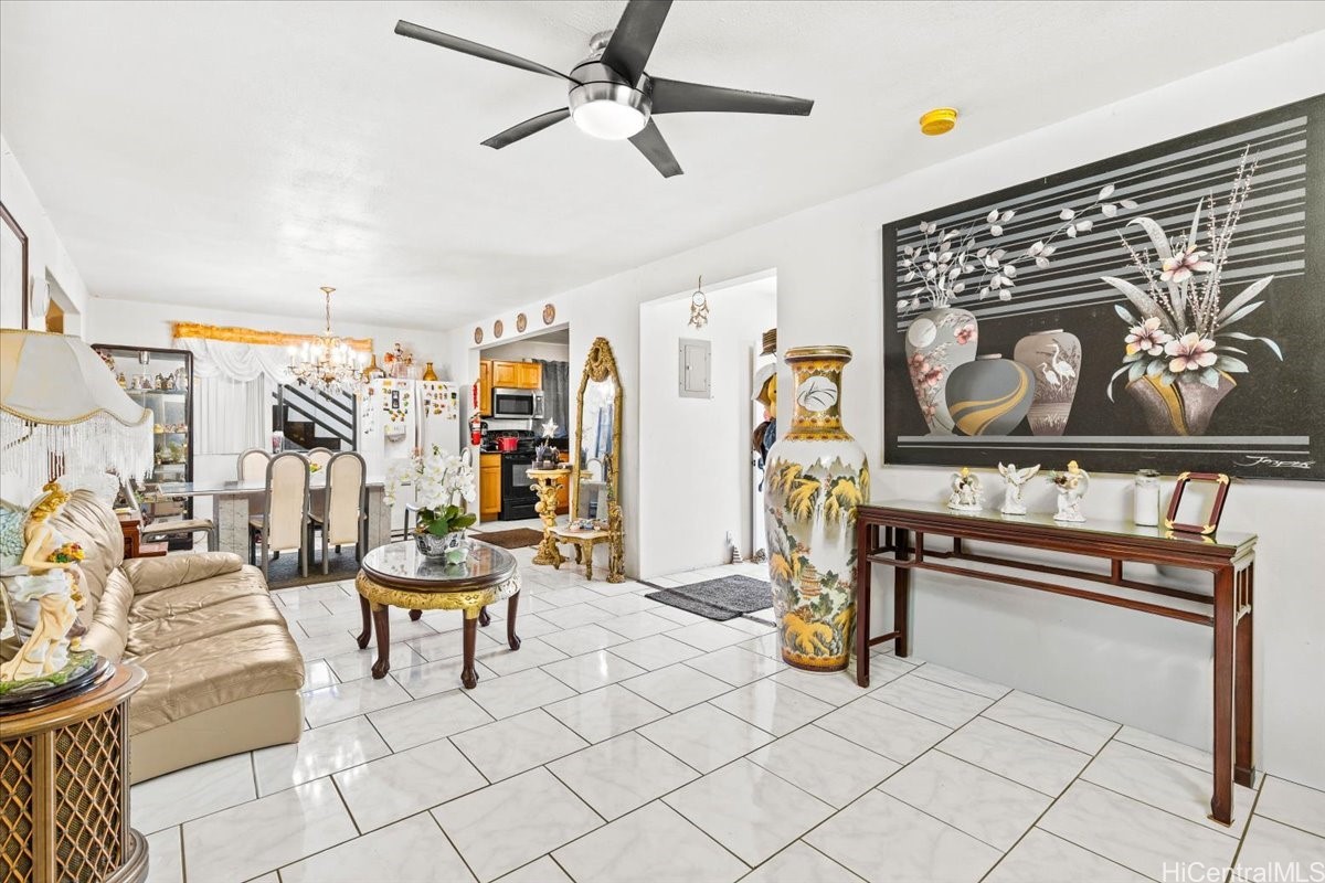 98-1285 Hoohuali Place