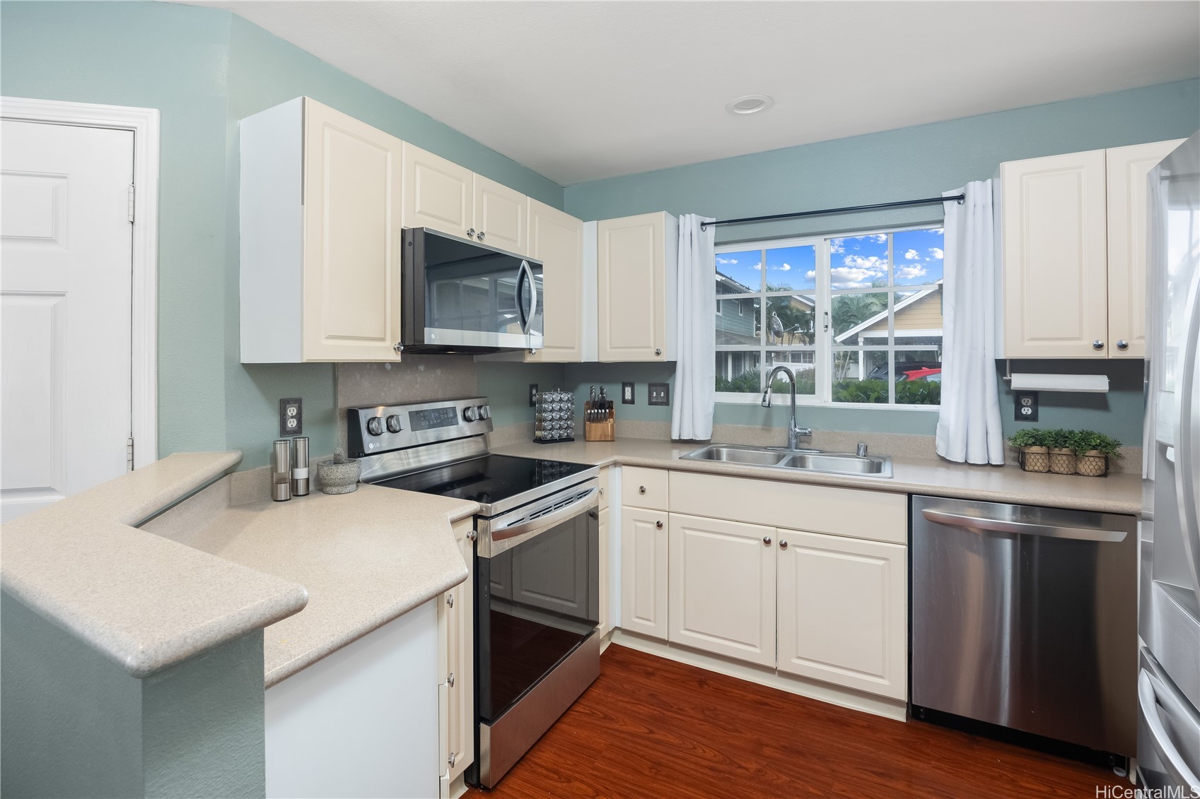 87-1980 Pakeke Street J