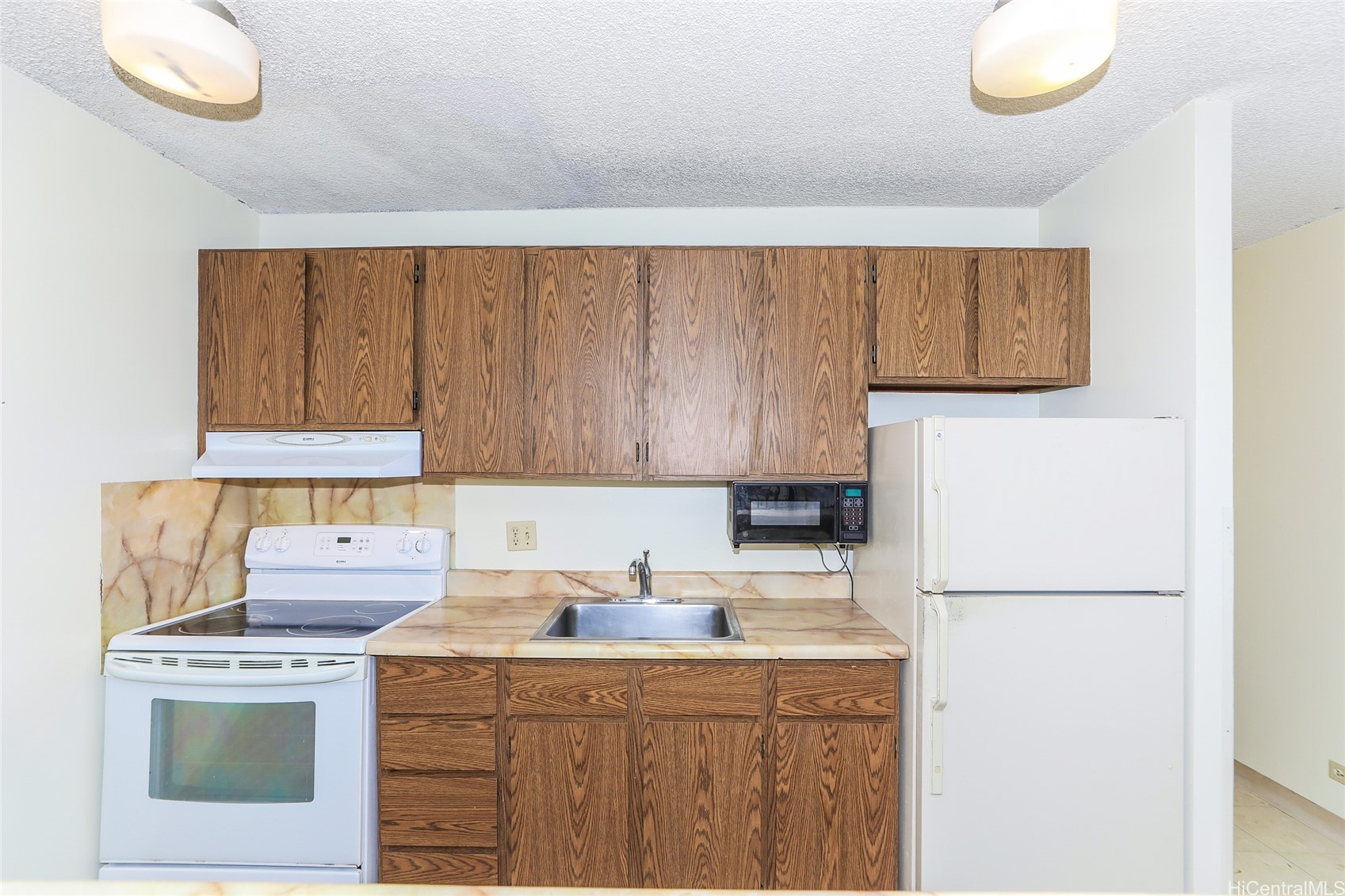 229 Paoakalani Avenue 2206