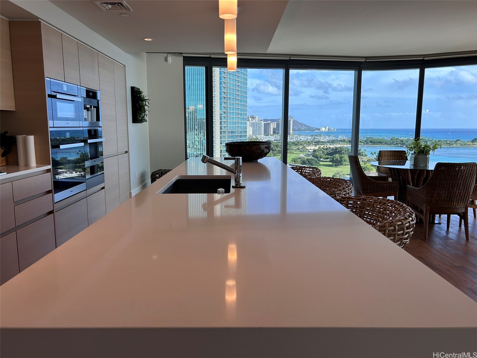 1108 Auahi Street 1400