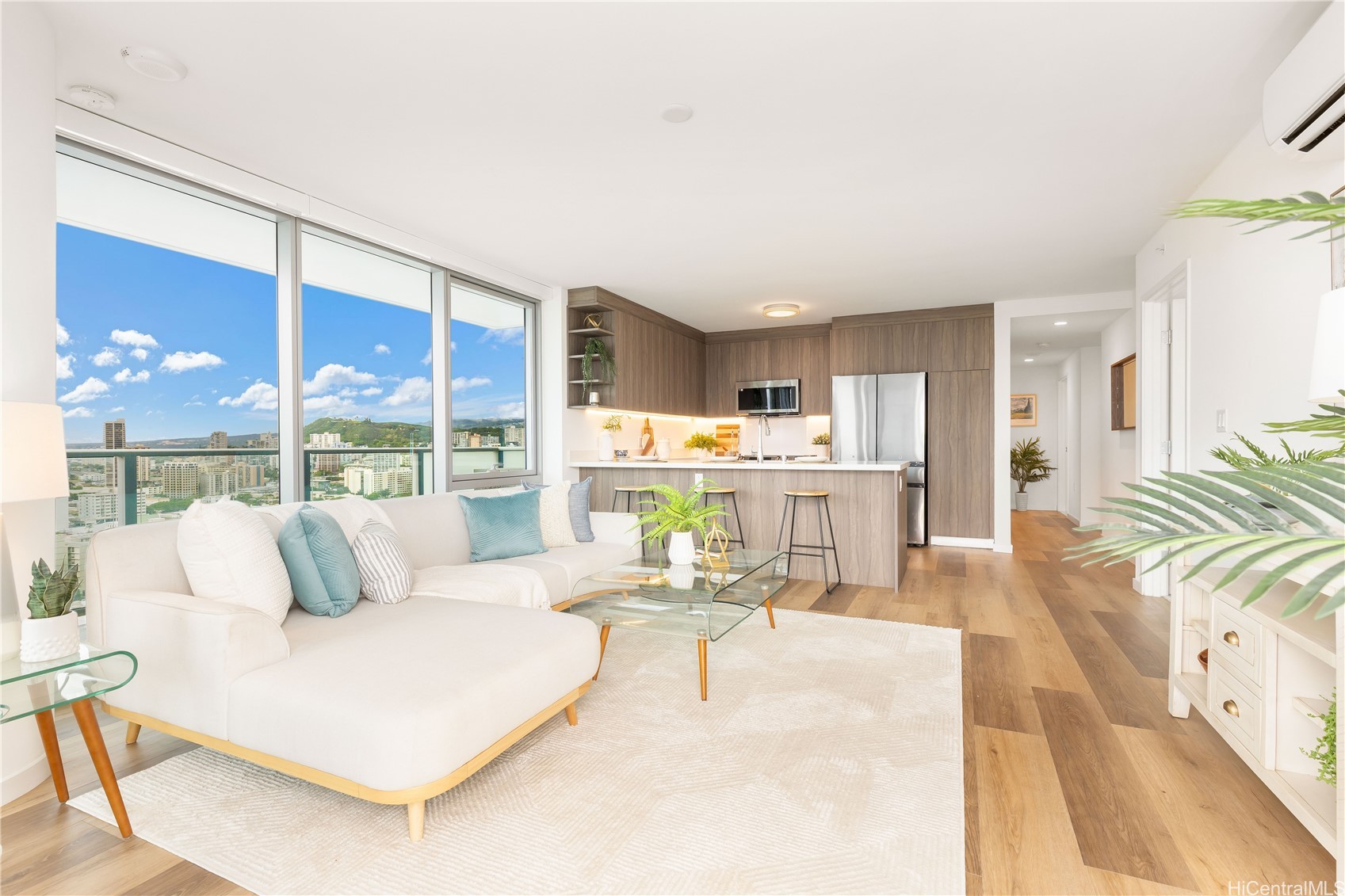 1500 Rycroft Street 2412R