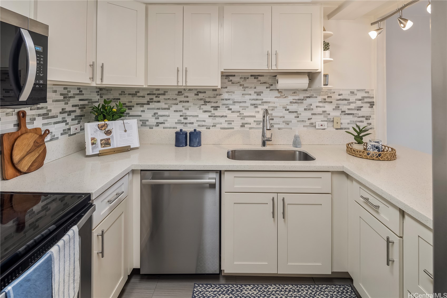 1350 Ala Moana Boulevard 1010